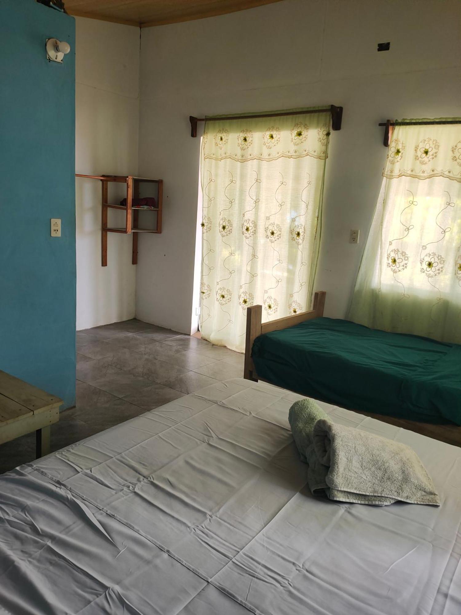 Guesthouse Island Escape South End Habitación foto
